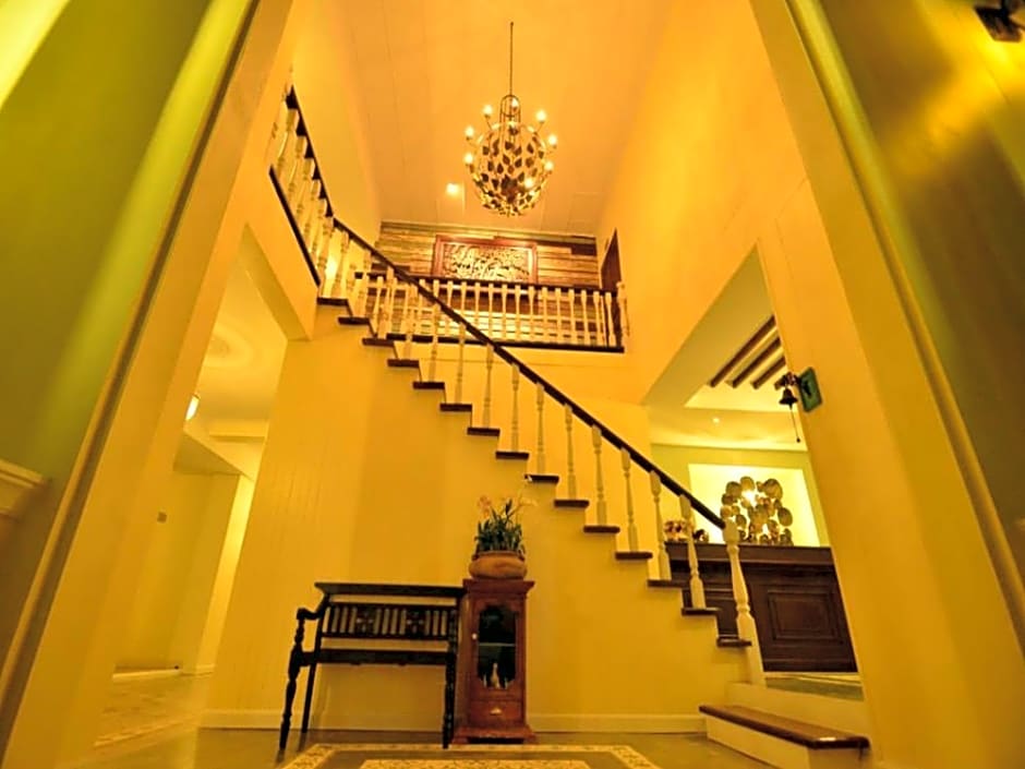 Khum Muang Min Boutique Hotel