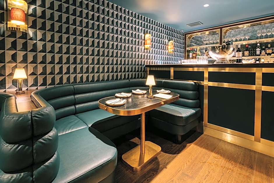 Eleven Revelstoke Lodge