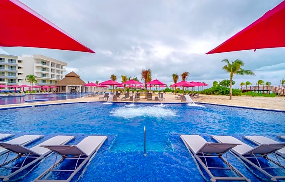 Planet Hollywood Beach Resort Cancun