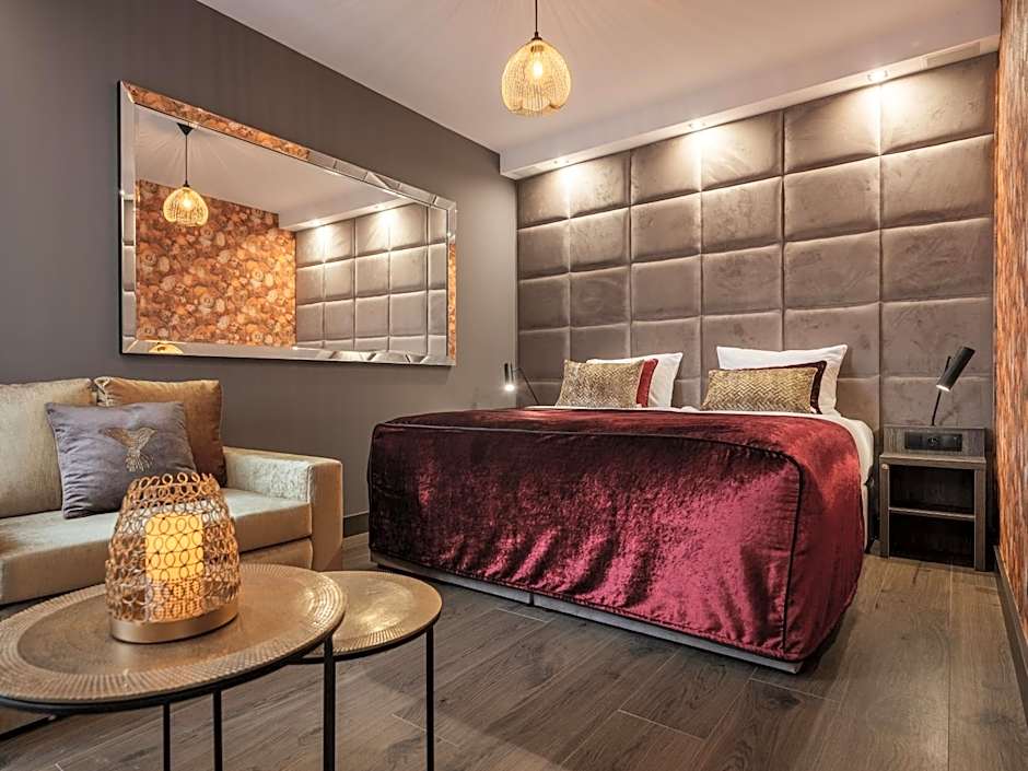 Art Suites Luxury Hotel