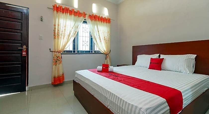 RedDoorz Syariah near UISU Medan