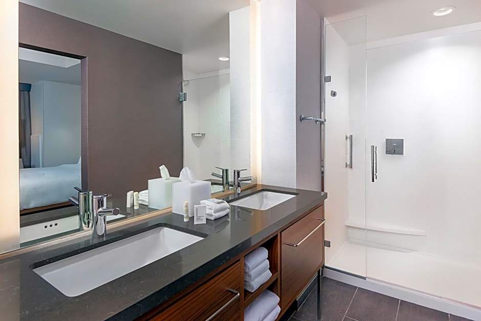 Courtyard by Marriott Atlanta Midtown
