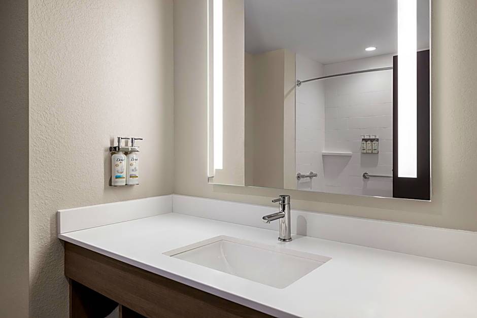 Holiday Inn Express Hotel & Suites Hagerstown By IHG