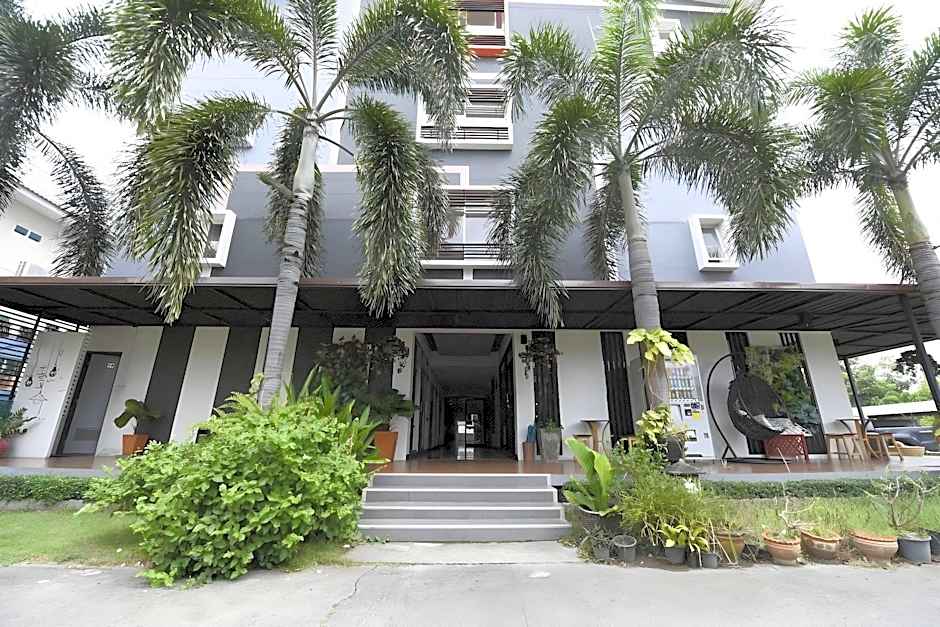 Grand Esie Service Apartment