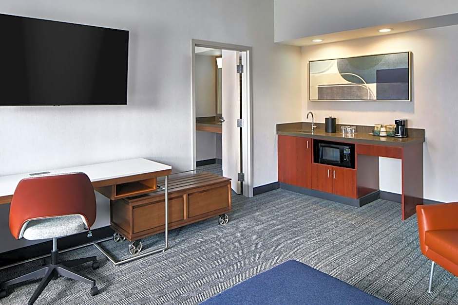 Courtyard by Marriott Providence Downtown