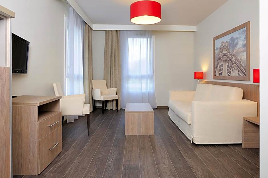 Residhome Paris-Guyancourt