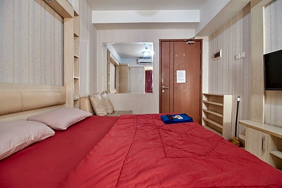 Apartment Green Lake View Ciputat by Celebrity Room