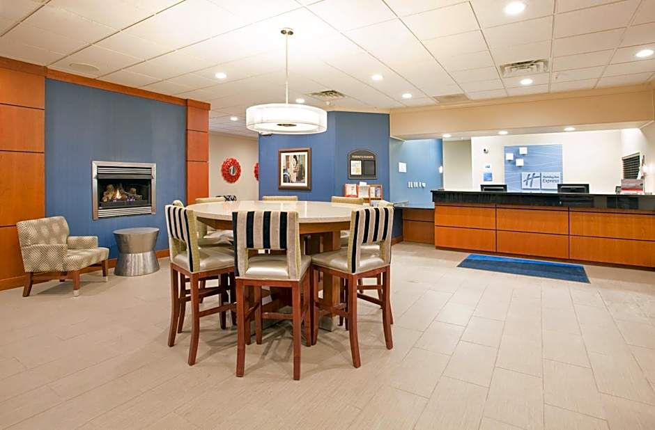 Holiday Inn Express Hotel & Suites Beatrice By IHG