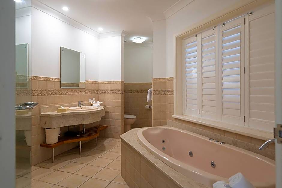 Harrington River Lodge