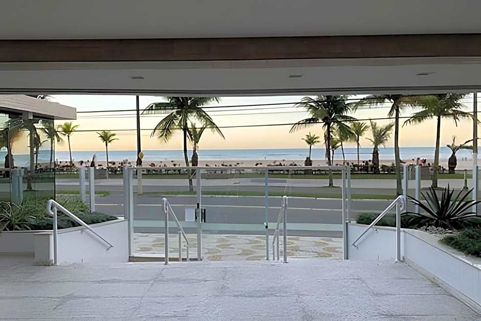 Apartamentos aconchegantes frente mar