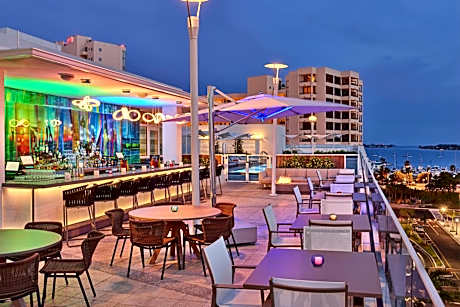 Art Ovation Hotel, Autograph Collection by Marriott