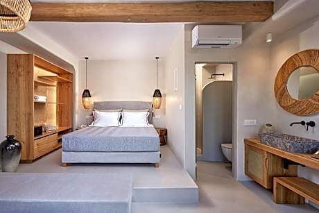 Oasis Suite Outdoor Jacuzzi