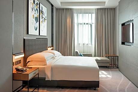 Deluxe King Room – Free Shuttle to Deira city center mall