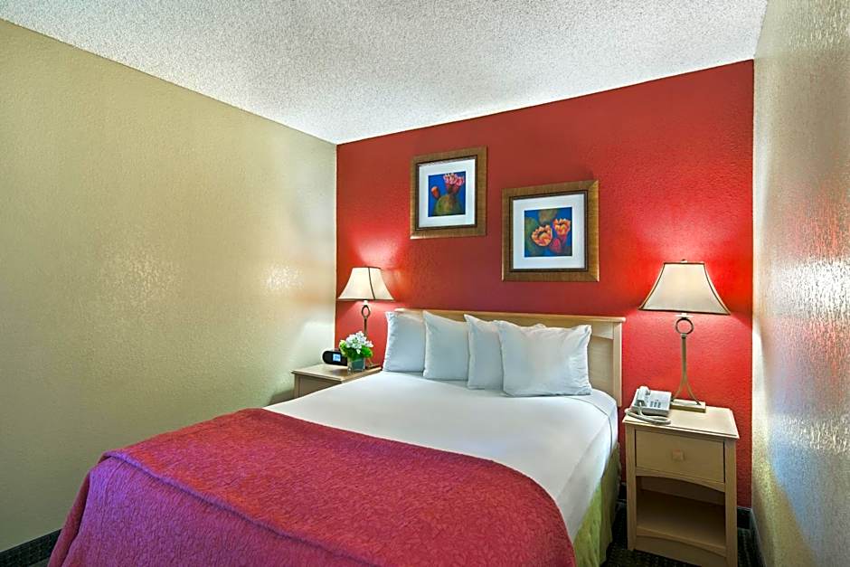 Oxnard Inn Lancaster