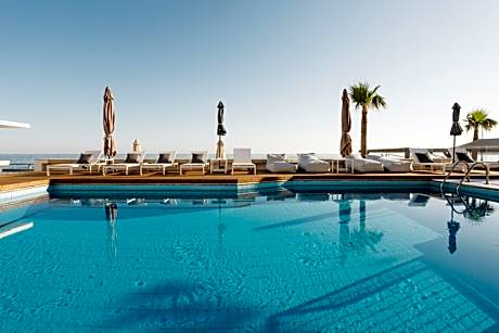 Petradi Beach Lounge Hotel