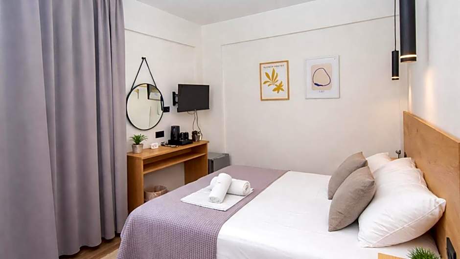 Lunar Hotel Modern Boutique