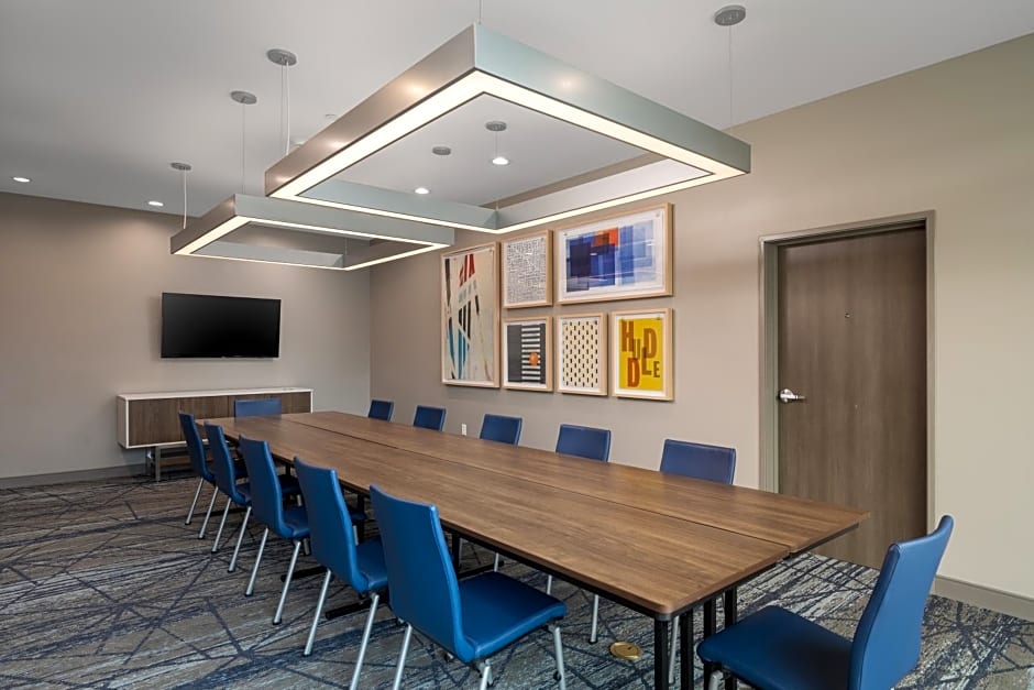 Holiday Inn Express & Suites - Hawaiian Gardens By IHG