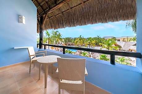Premium Tropical View Room