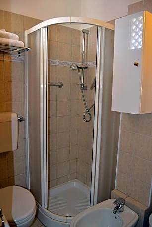 Standard Single Room with Shower