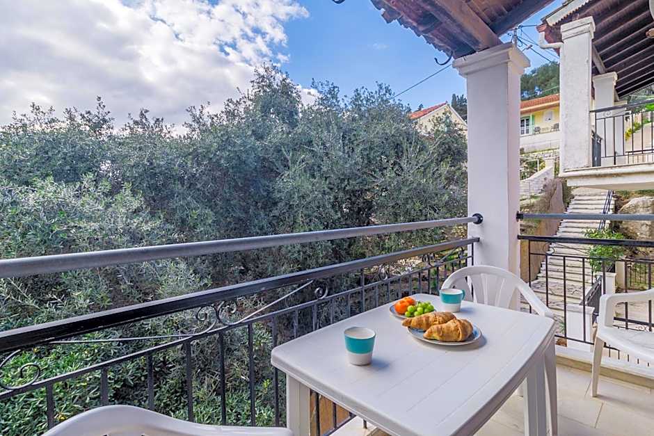 Sunflower Apartments & Studios