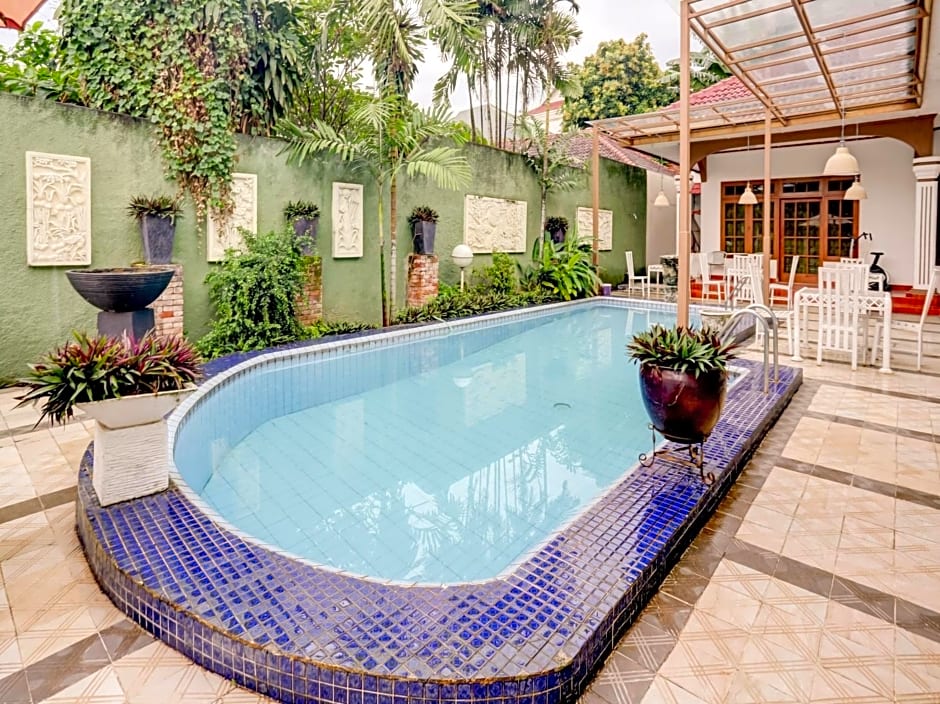 Capital O 90066 Tobana Pejaten House