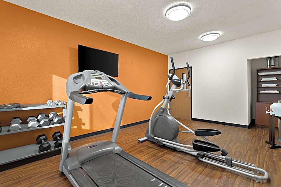 Comfort Suites   University