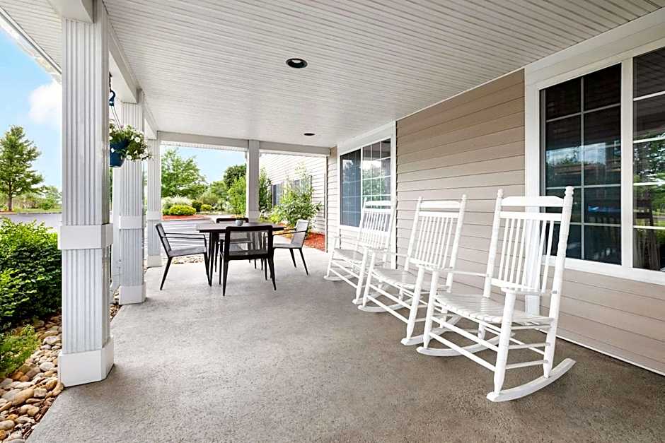 Country Inn & Suites by Radisson, Big Flats (Elmira), NY