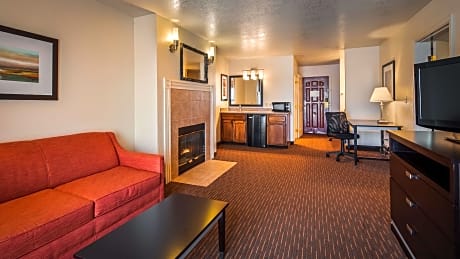 Suite-1 King Bed, Non-Smoking, Two Rooms, Two Televisions, Sofabed, Fireplace, Balcony, Continental Breakfast