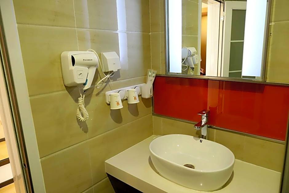 7Days Premium Dalian Airport