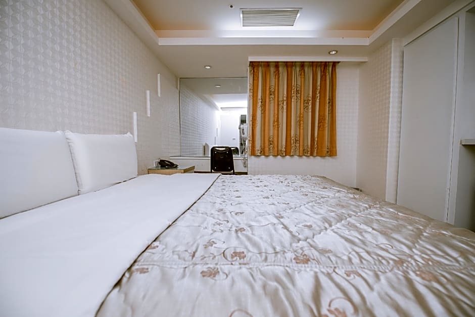 Guide Hotel Taoyuan Fuxing