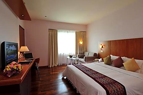 Executive 1 King Bed