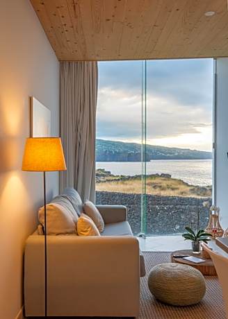 Two Connecting Double Rooms with Pool View