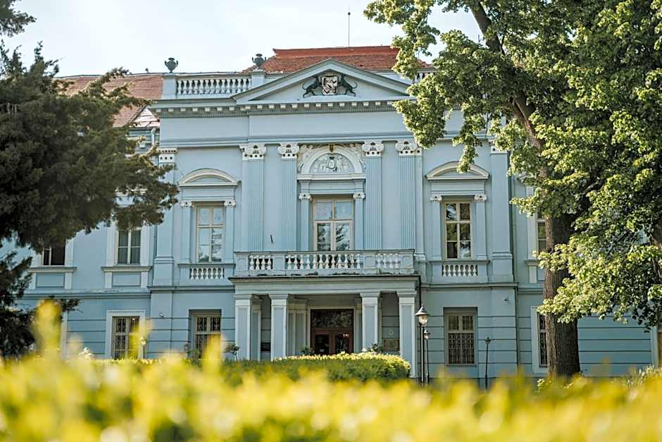Hotel Kaštieľ Mojmírovce