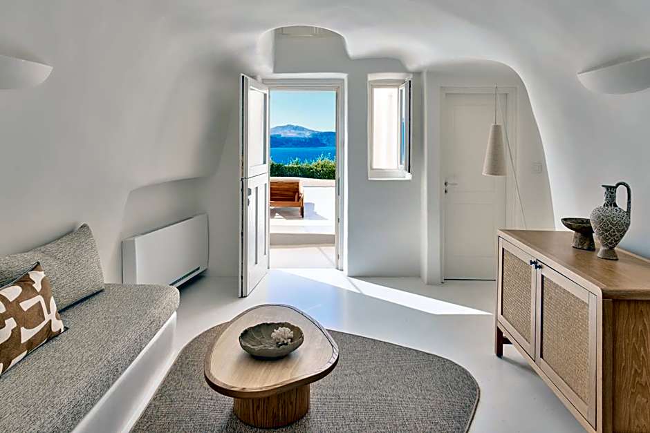 Mystique, a Luxury Collection Hotel, Santorini