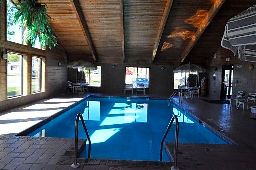 AmericInn by Wyndham Plymouth