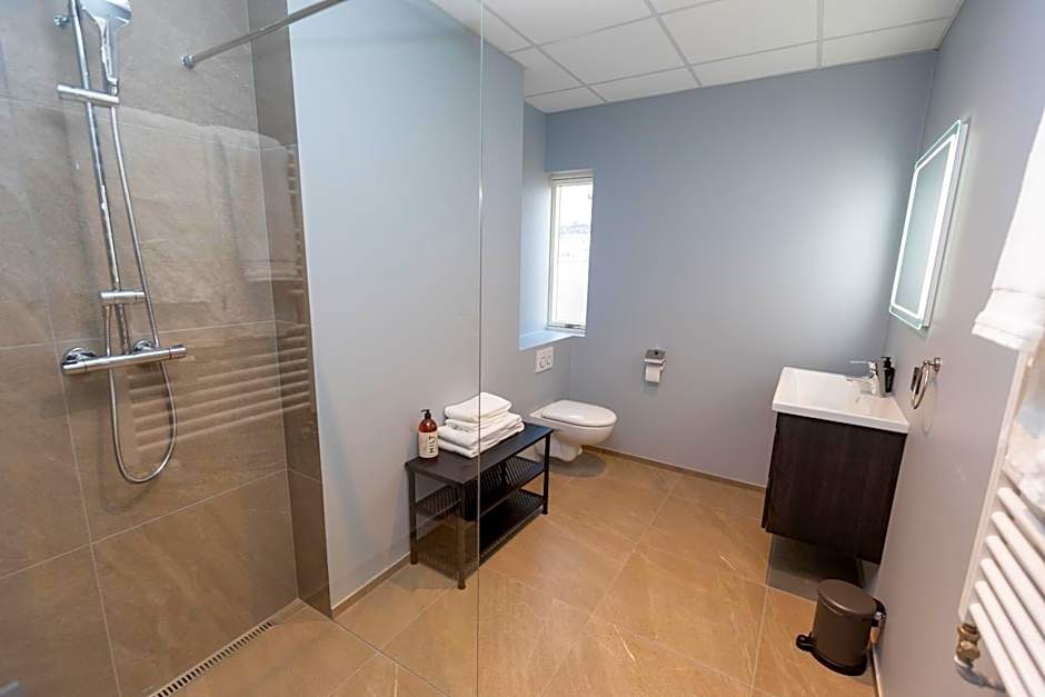 Akureyri Lux Apartments with hot tub access