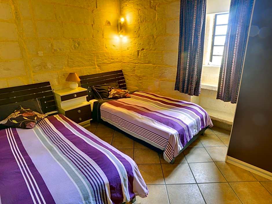 Ta' Bertu Host Family Bed & Breakfast