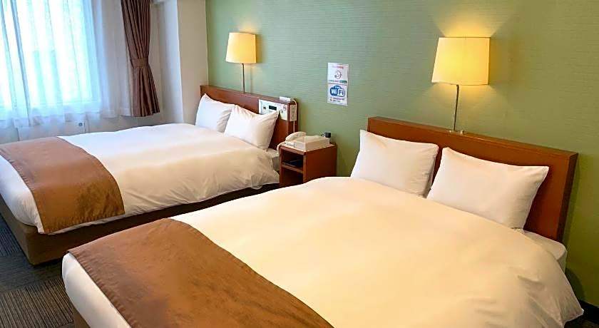 Tokyo Plaza Hotel