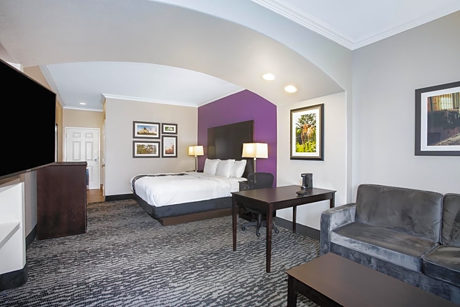 La Quinta Inn & Suites by Wyndham Columbus