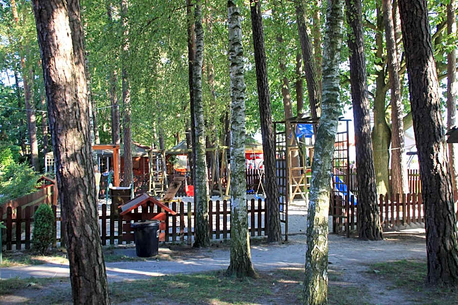 Hotel Zielony & OW Borowik & Pensjonat Manhattan - Centrum Rekreacji i Wypoczynku GASTROTUR