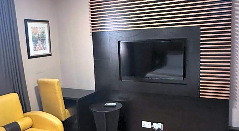 Msquare Hotel GRA