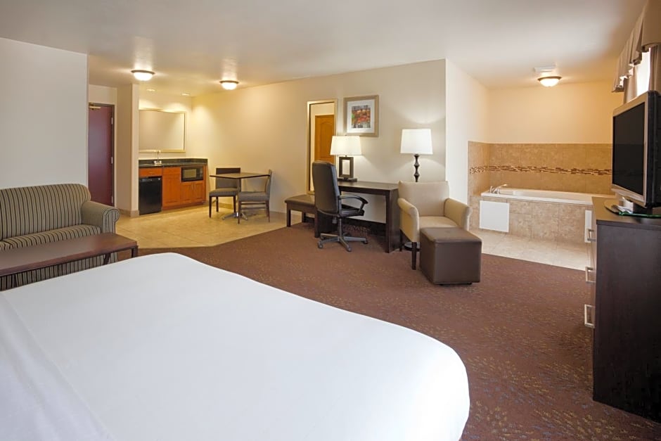 Holiday Inn Express Hotel And Suites Aberdeen