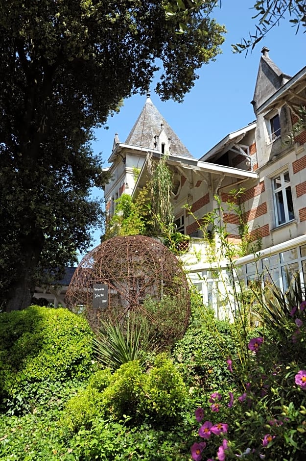 Hotel L'Yeuse - Les Collectionneurs