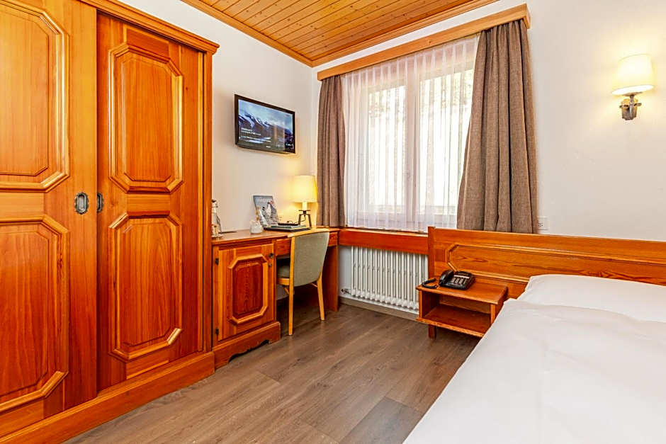 Photo 1 of 1 of Single Room