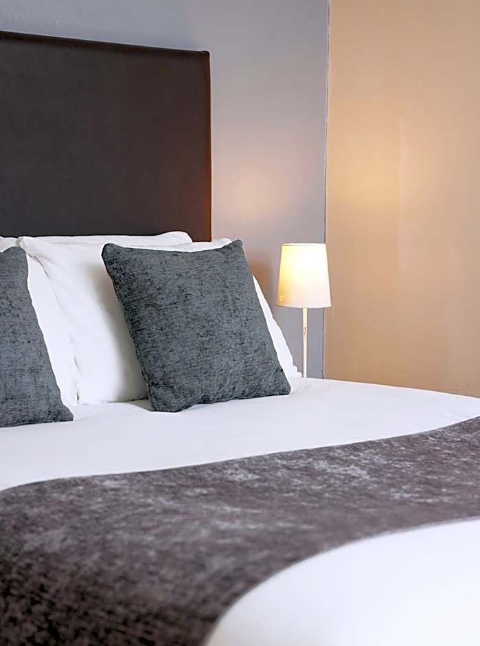 Old Ferry Boat by Greene King Inns