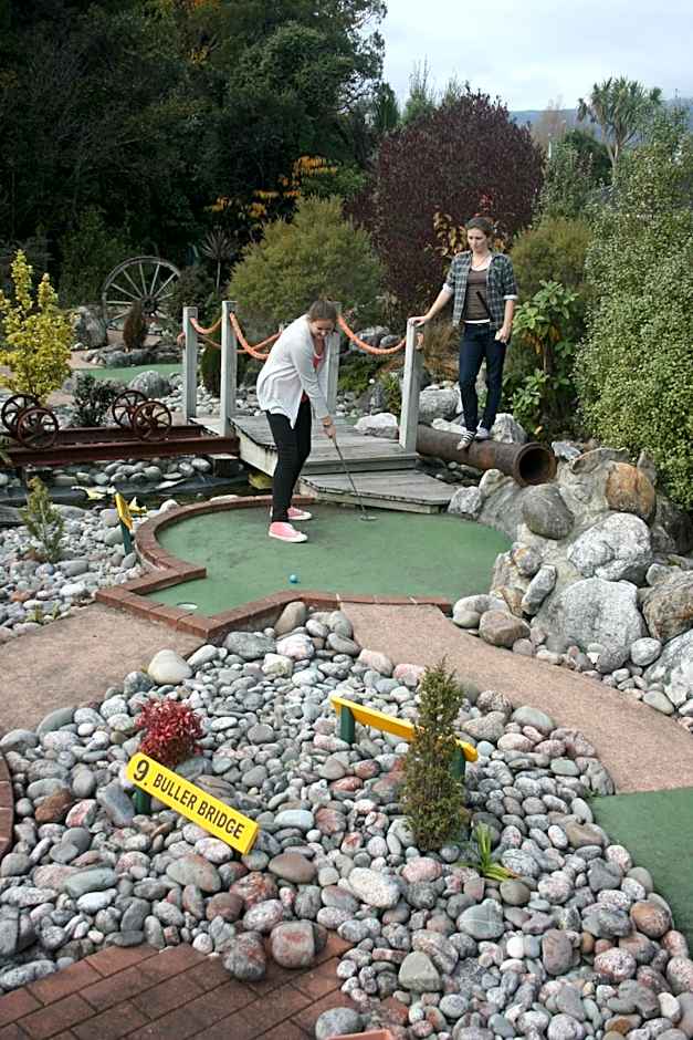 Westport Kiwi Holiday Park & Motels