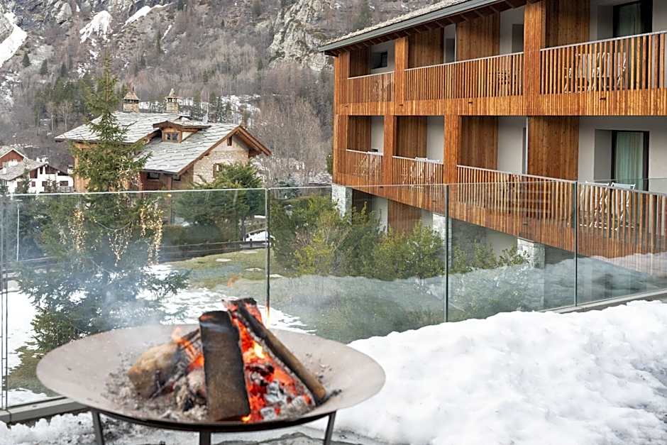 Grand Hotel Courmayeur Mont Blanc, by R Collection Hotels