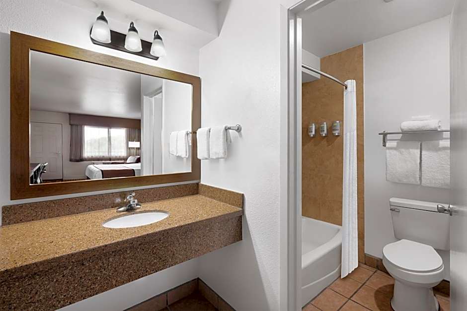 Best Western Discovery Inn