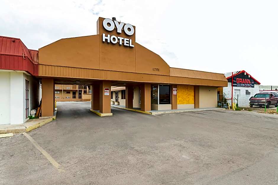OYO Hotel San Antonio Lackland AFB/Seaworld Hwy 90 W