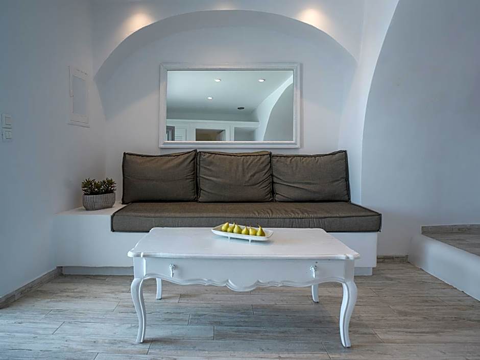 Anemos Cave Suites